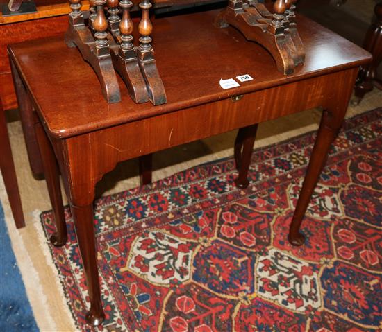 George III mahogany single drop leaf table
